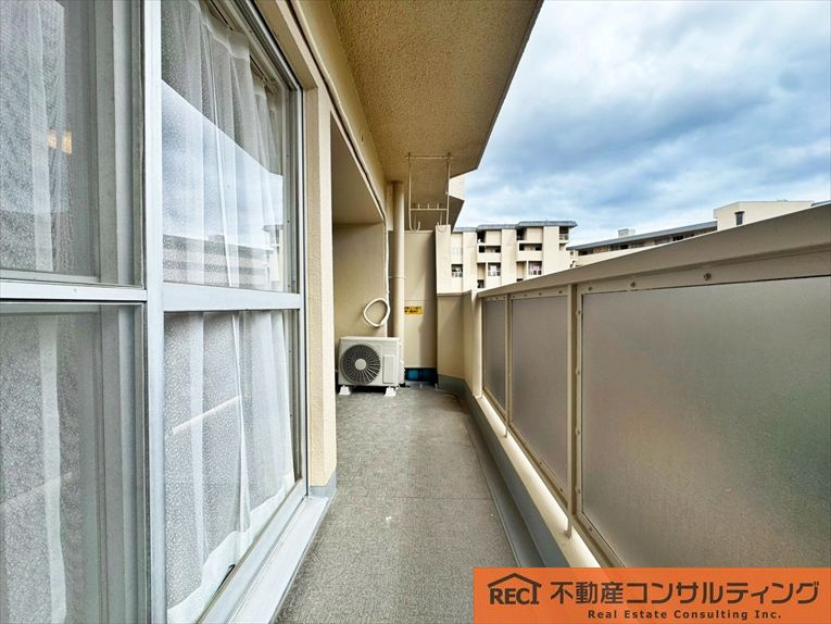 夙川ビューハイツA棟のバルコニー