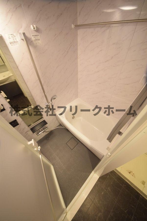 小金井市本町５丁目の賃貸マンションの浴室
