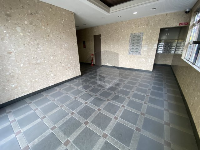 東大阪市川俣１丁目の賃貸マンションのロビー