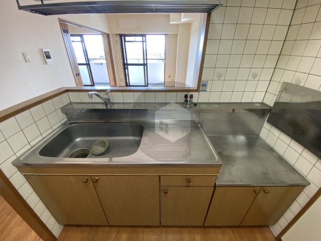 東大阪市川俣１丁目の賃貸マンションのキッチン