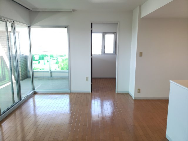 LANAI T GADENの居間・リビング
