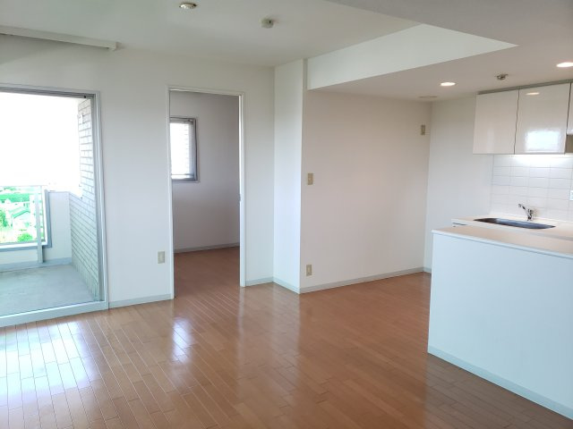 LANAI T GADENの居間・リビング