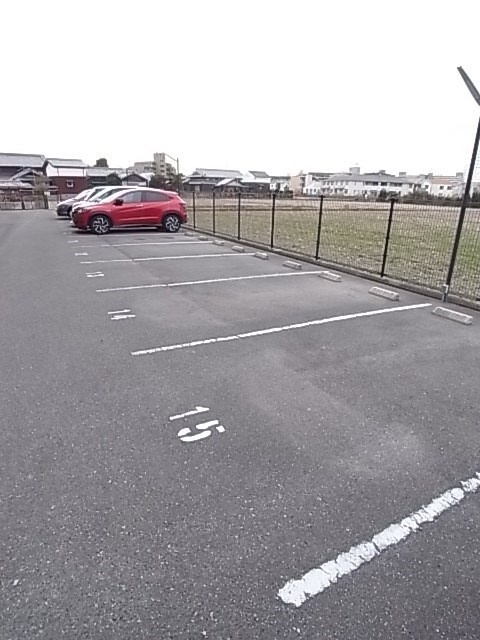 アメニティ大将軍の駐車場