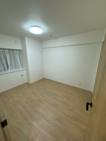 グランディア土居田の洋室|お好みのレイアウトでお部屋作りを楽しめる空間です。（令和6年10月頃撮影）