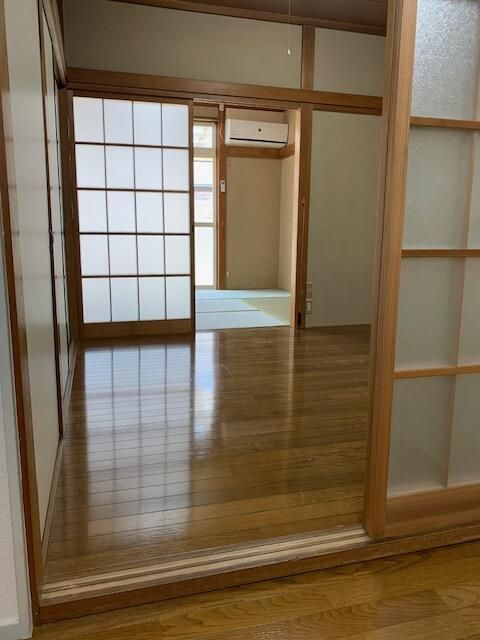 コーポヒル山口の居間・リビング