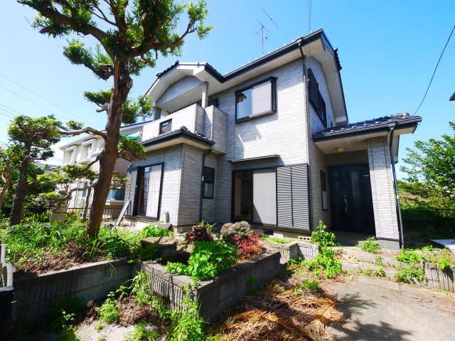 八街市八街ろ　中古戸建の外観|内装リフォーム令和8年9月 JR総武本線榎戸駅徒歩約11分 スーパーセイミヤ徒歩約9分 閑静な分譲地