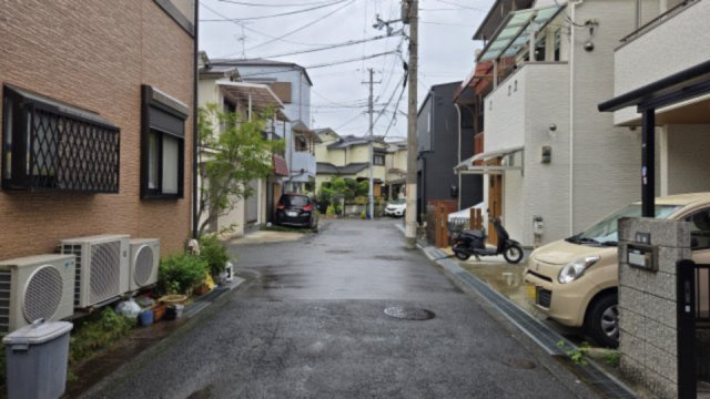 茨木市庄1丁目　軽量鉄骨造戸建