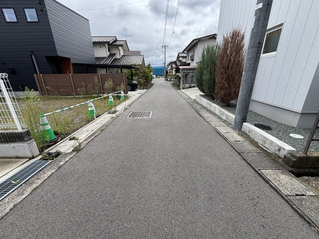吉田1丁目 土地の周辺