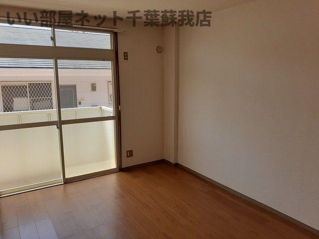 ピュアシャルム56の居間・リビング|同じ建物の別のお部屋の写真になります↓　↓　↓