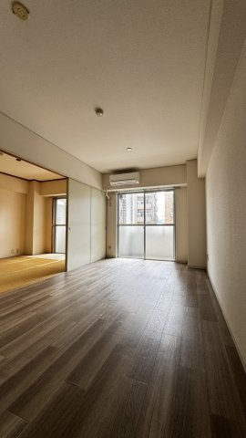 エルスタンザ別府の居間・リビング