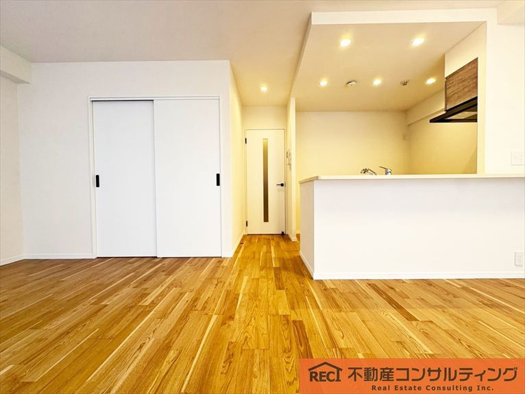 ヴィルヌーブ本山中町の居間・リビング