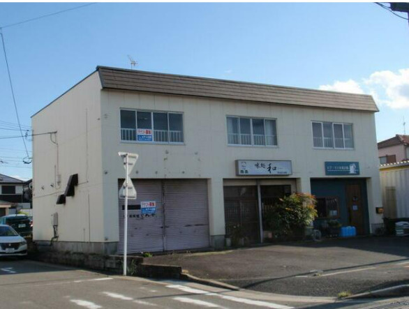 中西住居付店舗の外観