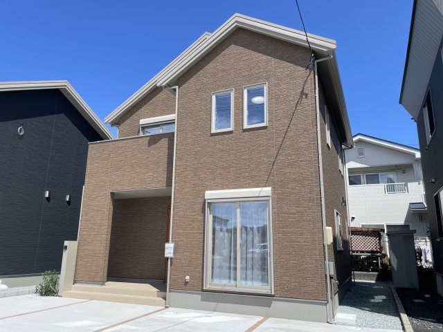 【外観】 | 【新築分譲住宅】山形市南館西　2棟 | 2号棟
駐車3台以上可能です！