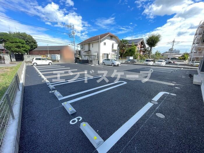 sanctuary court(サンクチュアリ コート）の駐車場|高崎、前橋エリアのお部屋探しはエンドスケープまで！お客様の理想お聞かせ下さい♪