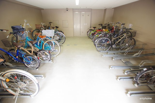 リーガル新福島の駐車場