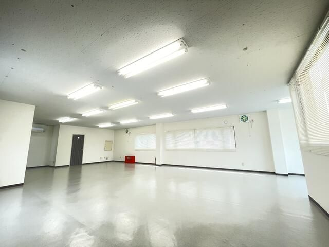 小山ビルの内装
