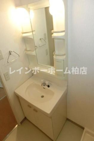 特典：仲介手数料が50％OFFです‼の洗面所|独立洗面台です