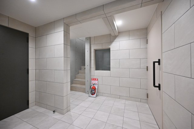 Ｔｈｅ　Ｒｅｓｉｄｅｎｃｅ　Ｎｉｈｏｎｂａｓｈｉのエントランス|落ち着いたエントランスです
