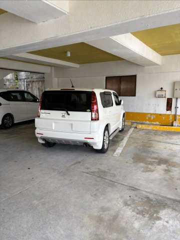 サニーハイツ高原の駐車場
