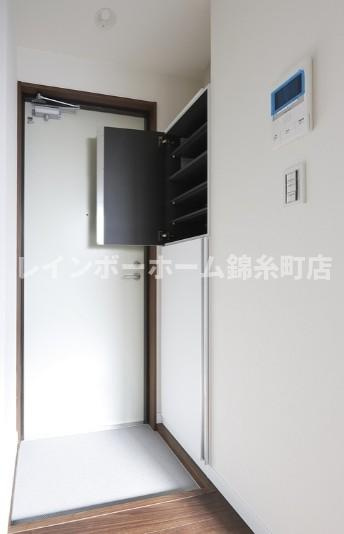 アマックス梅島の玄関