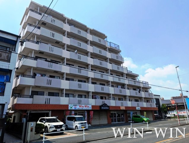 岩月ビルディングの外観