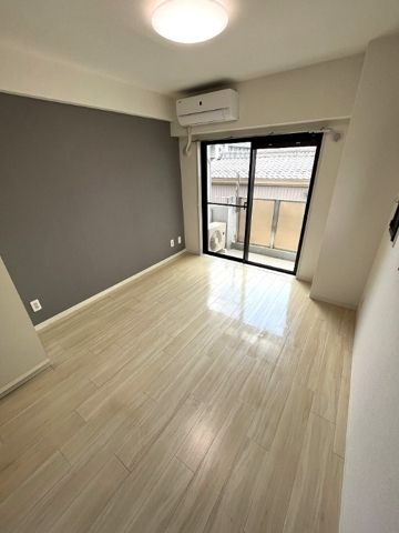 ローズマンションＡ６９番館(A-069)の居間・リビング