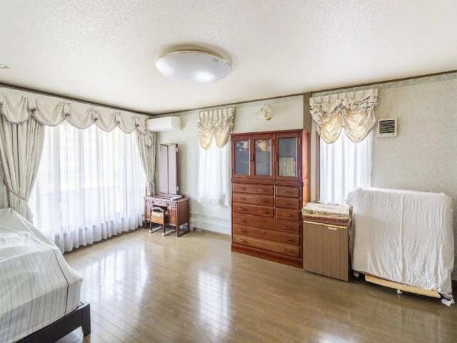 中古戸建　神戸市東灘区魚崎西町4丁目の寝室|２階寝室約12.6帖