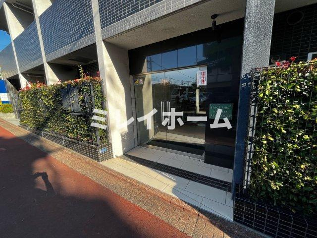 ステージファースト蒲田アジールコートのエントランス