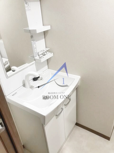 エストゥルースプラス両国の洗面所|洗面台です。