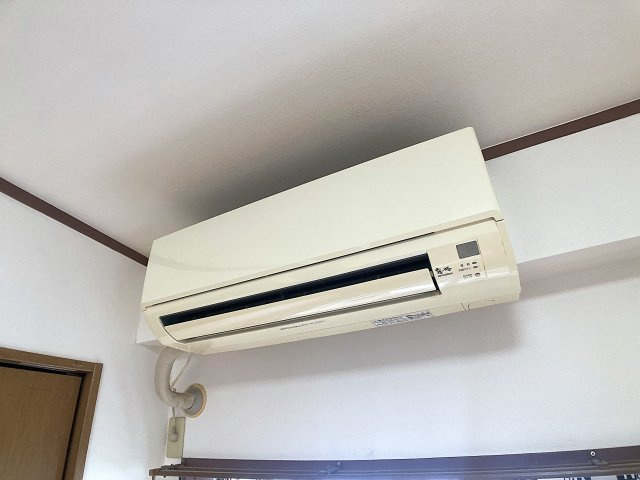 二葉マンションの設備|エアコン1台付いてます