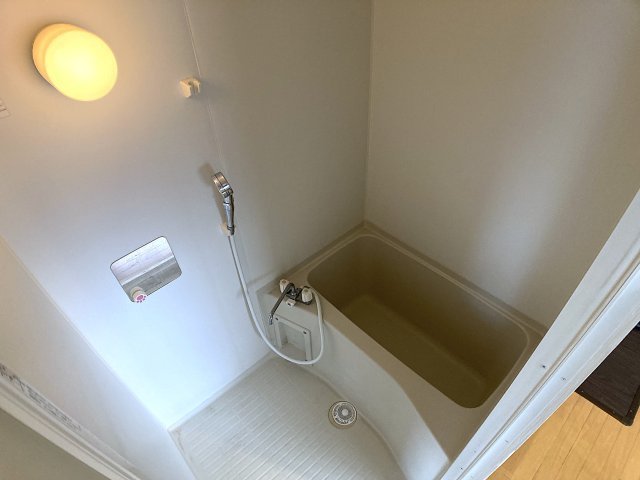 二葉マンションの浴室|バスルームも入れ替え済です