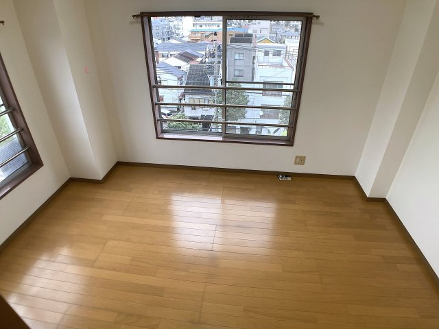 二葉マンションの内装|角部屋で日当たり良好の2面採光