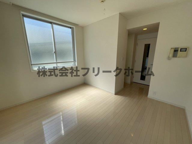 武蔵野市境１丁目の賃貸マンションの居間・リビング