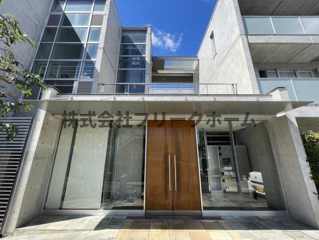 武蔵野市境１丁目の賃貸マンションの外観