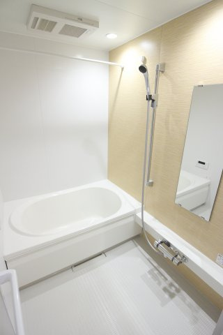 ソフィット垂水中道の浴室