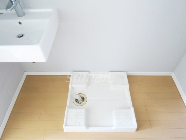 リーフコンフォート赤羽の設備|室内洗濯機置き場です☆