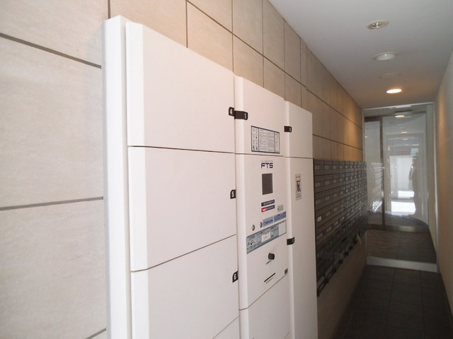 リーフコンフォート赤羽のその他共用部分|便利な宅配ＢＯＸ♪