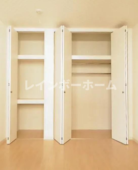 ローベンハイツ上沢Aの収納