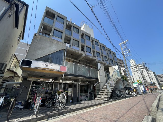 プリエールJR塚口駅前の外観