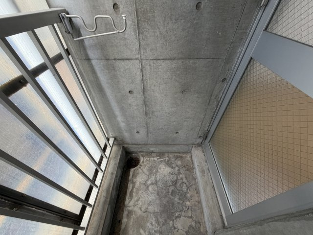 プリエールJR塚口駅前のバルコニー