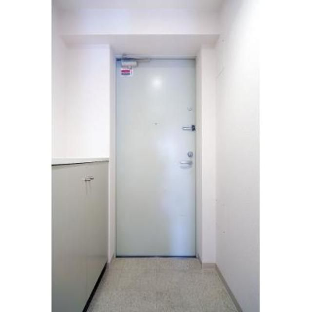 洗足第２マンションの玄関