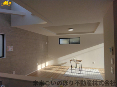 【居間・リビング】 | KIS久喜市中妻2期 | 解放感のある広々LDKで大切な家族との時間が過ごせます。