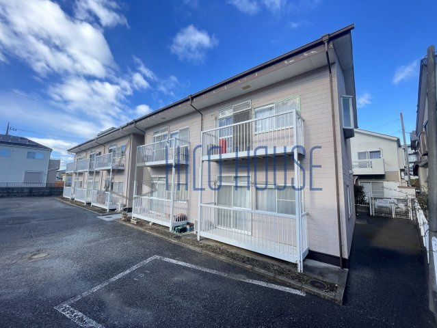 ファミール彩の外観