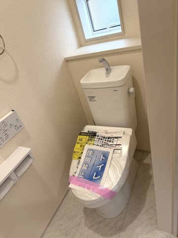 比企郡吉見町久保田　新築戸建のトイレ