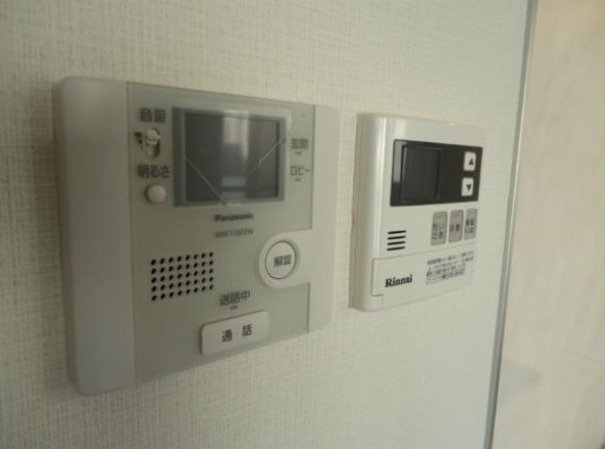 ジュエル アヴェニールの設備|モニター付きインターホン・給湯リモコン