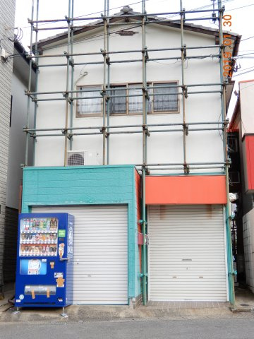 那珂川市片縄北７丁目の店舗事務所の外観|今現在はネイビーに塗り替えております。