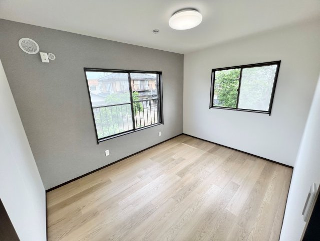 川越市豊田本４丁目の中古一戸建の洋室|2階北東側6帖の洋室です。