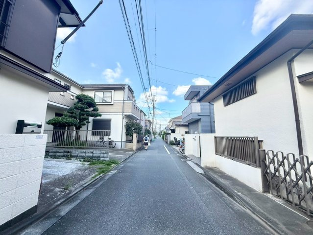 杉並区宮前3丁目　建築条件無し売地　全2区画の前面道路含む現地写真|2026.09.17撮影

現地ご見学希望・資料請求などお気軽にお問い合わせ下さい！
03-5990-5201