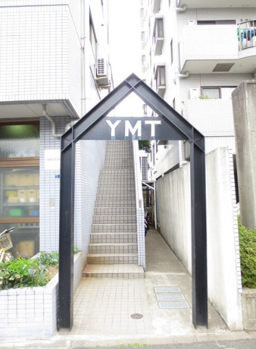YMTプレイスⅠのエントランス|ゆとりのあるエントランスです