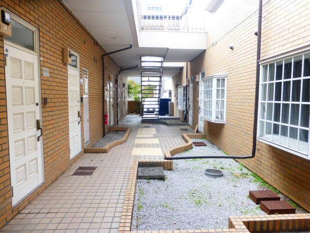 ローズガーデンタカエイ１１２番館のロビー